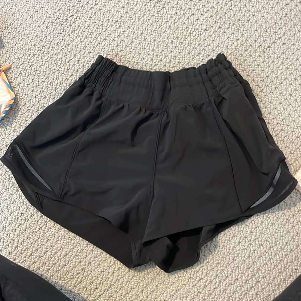 Lululemon Hotty Hot Short 4in